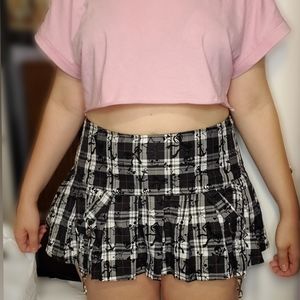 Black White Plaid Skulls Print Pleated Skirt